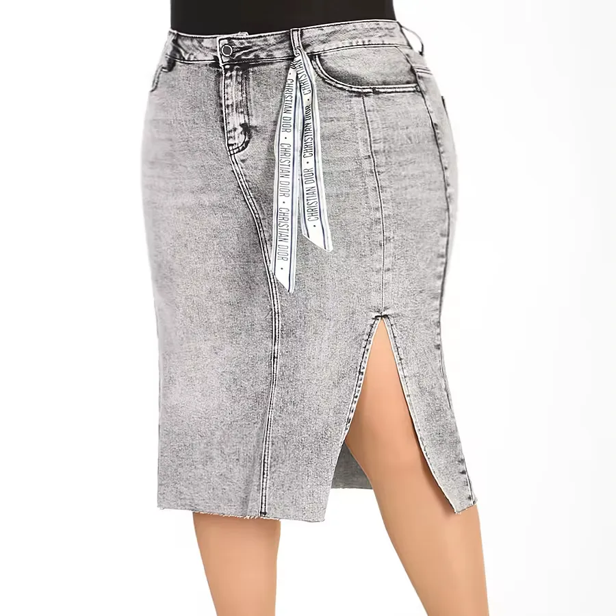 Stock Up on Stylish Women's Jeans Skirts: Wholesale Deals!