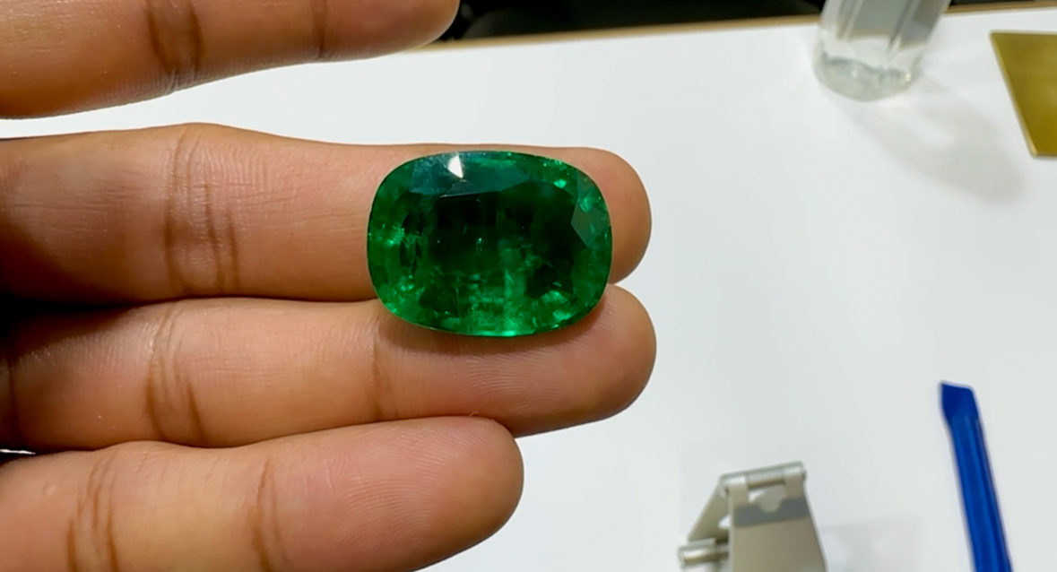 สีเขียว