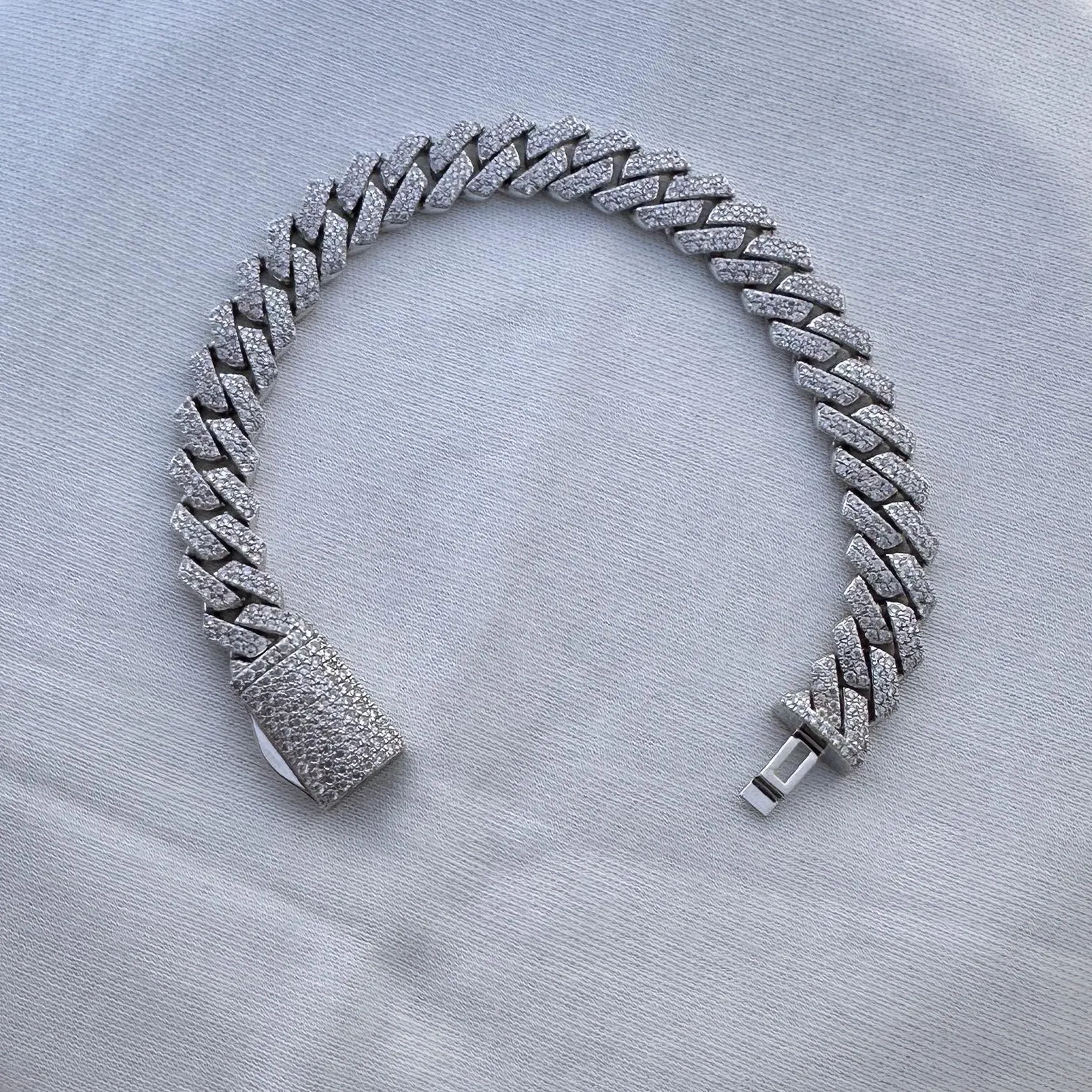 ตามที่แสดงในภาพ