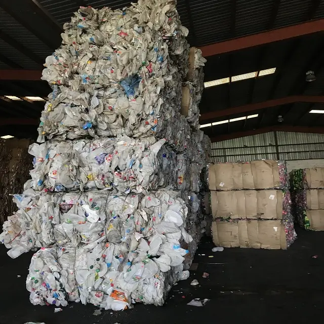 Prezzo economico rimacinato In magazzino pulito riciclato HDPE blu tamburo scarti di plastica/hdpe rottami di bottiglie di latte