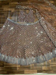 Cô Dâu Mùa Đông Đám Cưới Bên Đặc Biệt Tinh Khiết Vải Lưới Đa-Trình Tự Thêu Làm Việc Trọng Lượng Nhẹ Hợp Thời Trang Faux Fur Lahenga Choli - Product Image 5