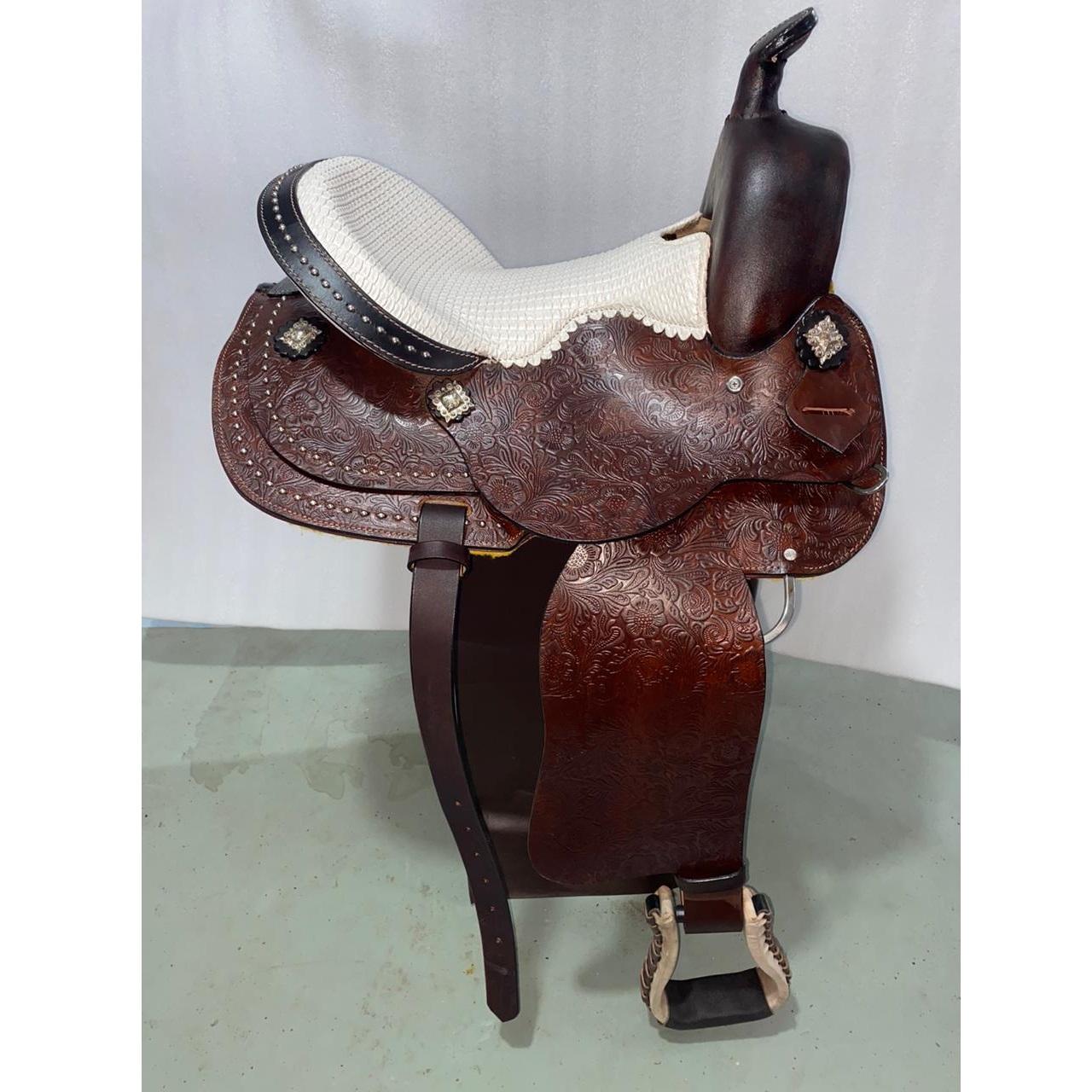 สีน้ำตาล