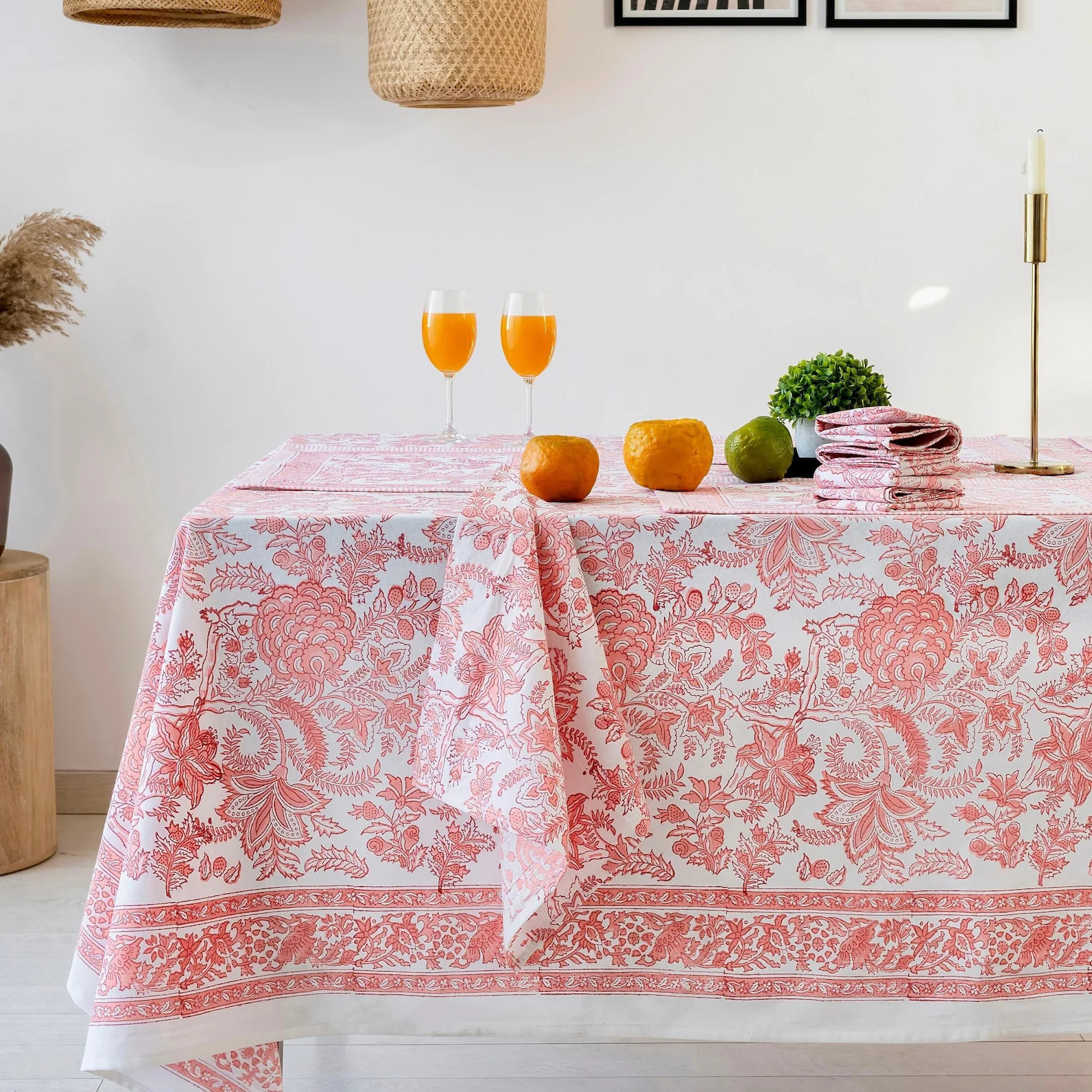 Comme le montre l'image