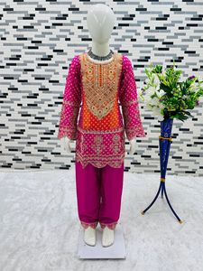 现成的设计师丝绸上底和杜帕塔套装，适合儿童女孩派对服装或开斋节印度风格女孩服装 - Product Image 4