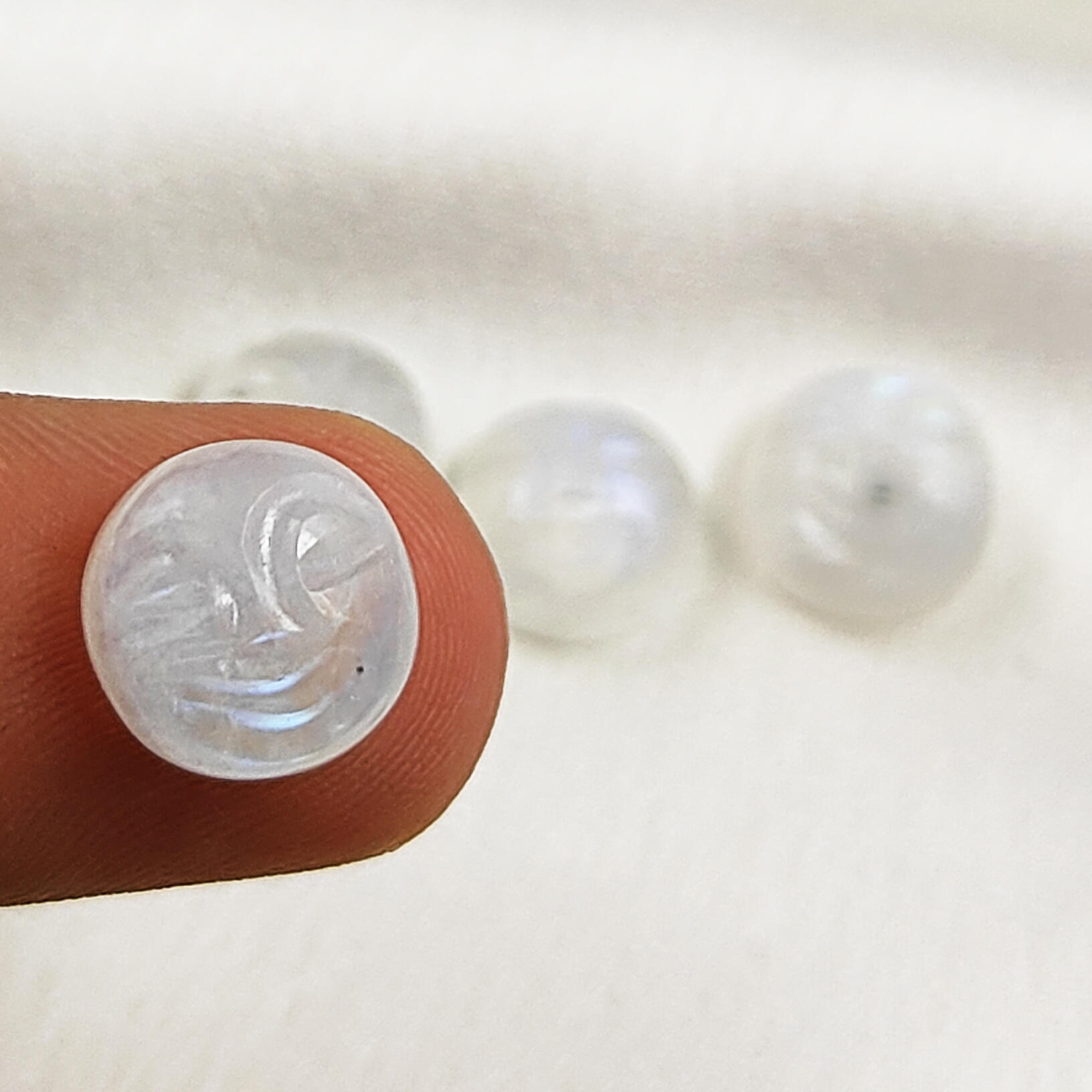 เช่นเดียวกับภาพ