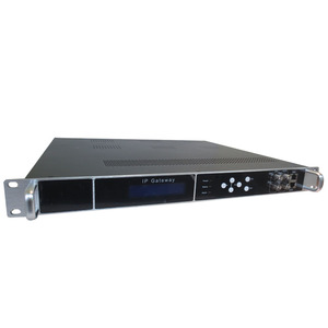 IPTVヘッドエンドFTAIRD4チューナーdvb T2 S2からiptvゲートウェイへのIPトランスコーダーへの接続