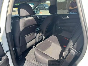 Neatly Used 2018 Nissan <strong>Pathfinder</strong> S 4dr SUV - Product Image 5
