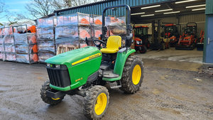 多功能二手JD 3038E & 3520紧凑型微型拖拉机液压4WD 2/4轮驱动3档变速器20/<span class=keywords><strong>30</strong></span>马力发动机YTO