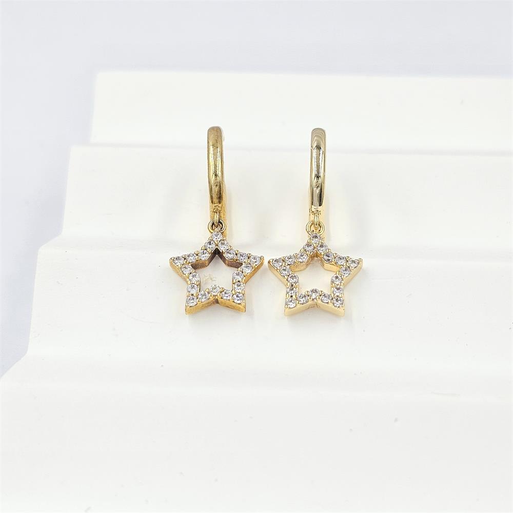 สีเหลือง