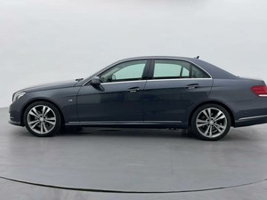 MER CEDES BENZ E300 AMG V6 2017 kullanılmış GCC - Product Image 2