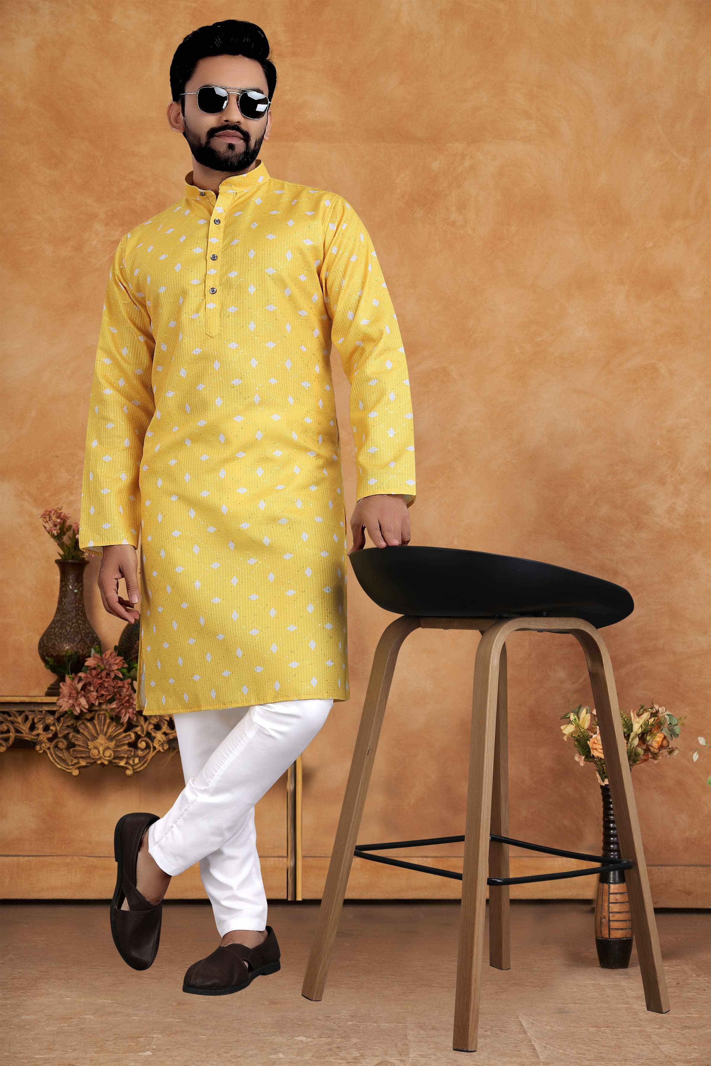 สีเหลือง