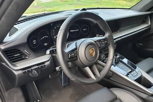 2021年のp-orsche 911カレラSクーペ