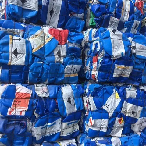 Exporte raspados plásticos reciclados limpos/flocos do cilindro do HDPE azul/HDPE Regrind