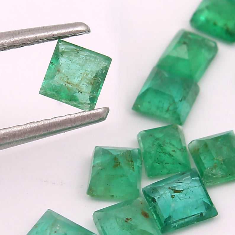 สีเขียว