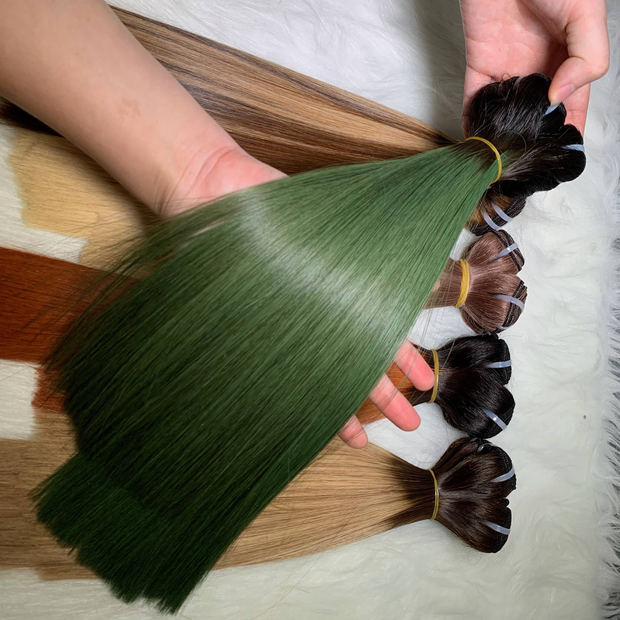 สีเขียว