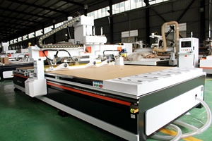 Nueva LÍNEA DE enrutador CNC de un solo husillo ATC 7*9 pies cambio automático de herramientas anidado ATC 7*9 pies/máquina de carpintería CNC con mesa de vacío - Product Image 4