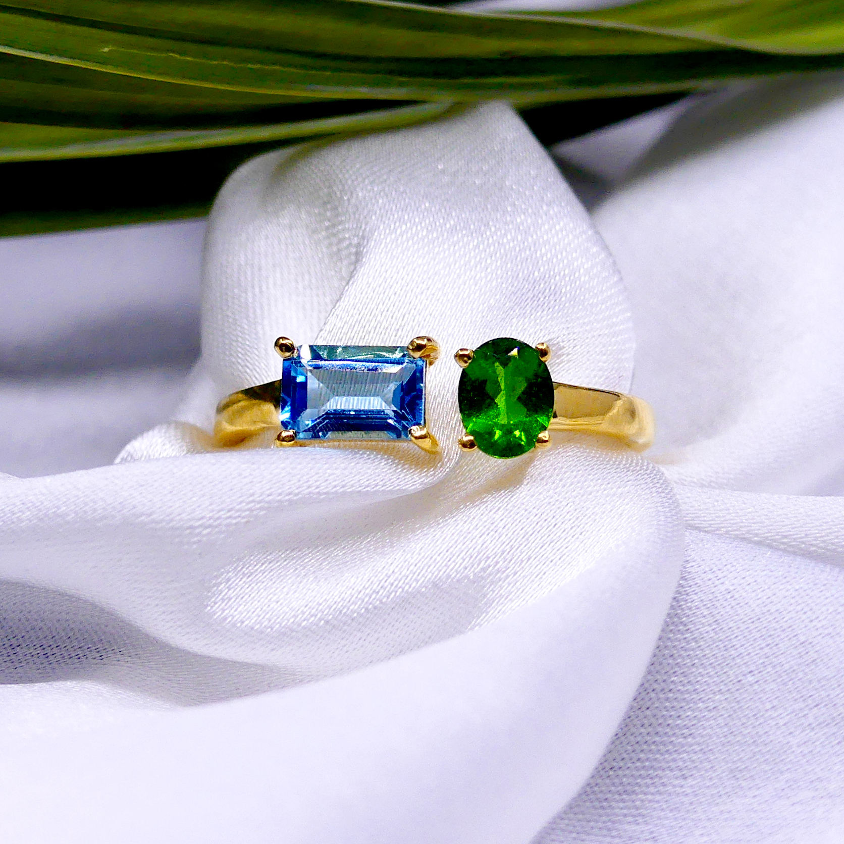 สีเหลือง