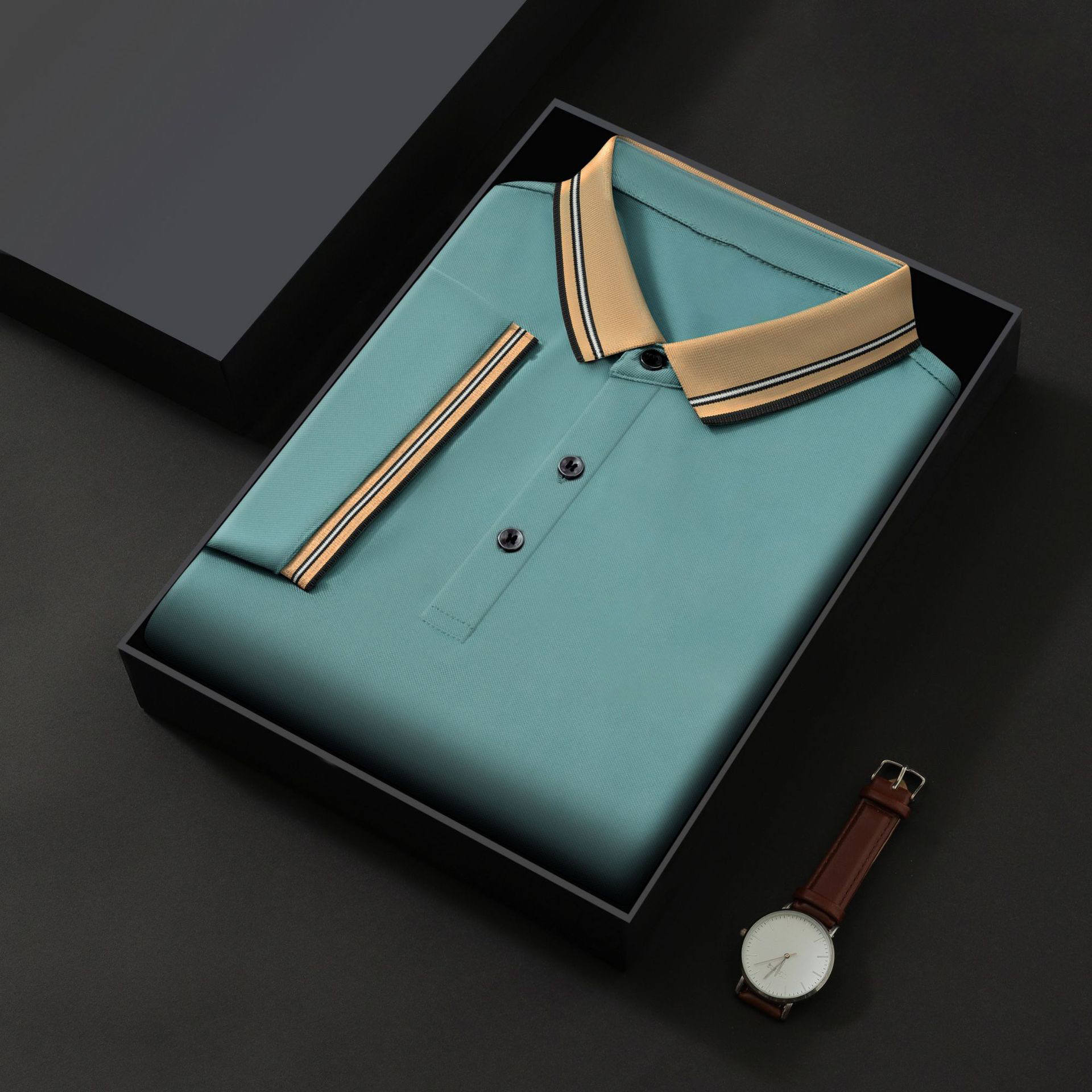 สีเขียวเข้ม