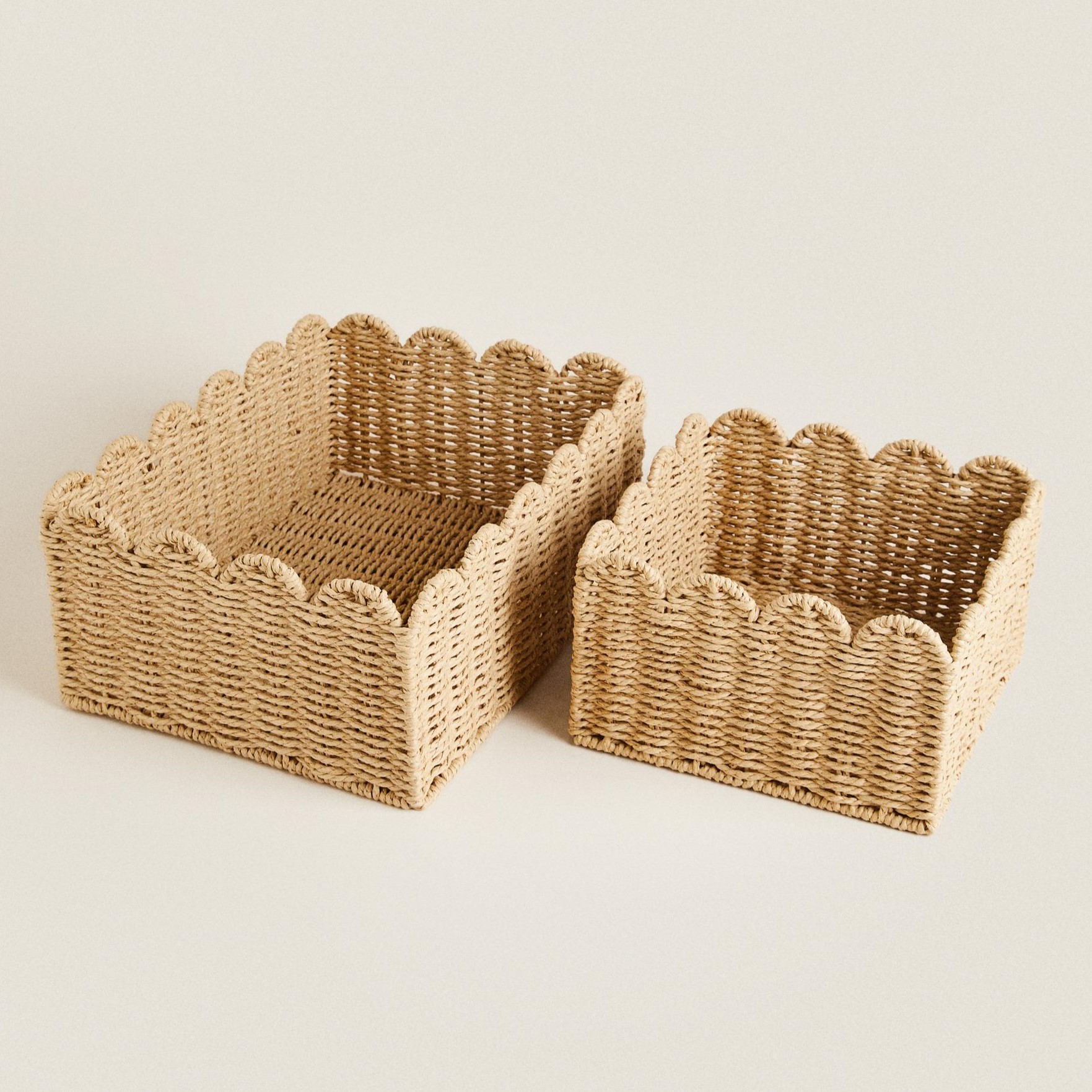 Moyenne: L36 W27 H15 cm