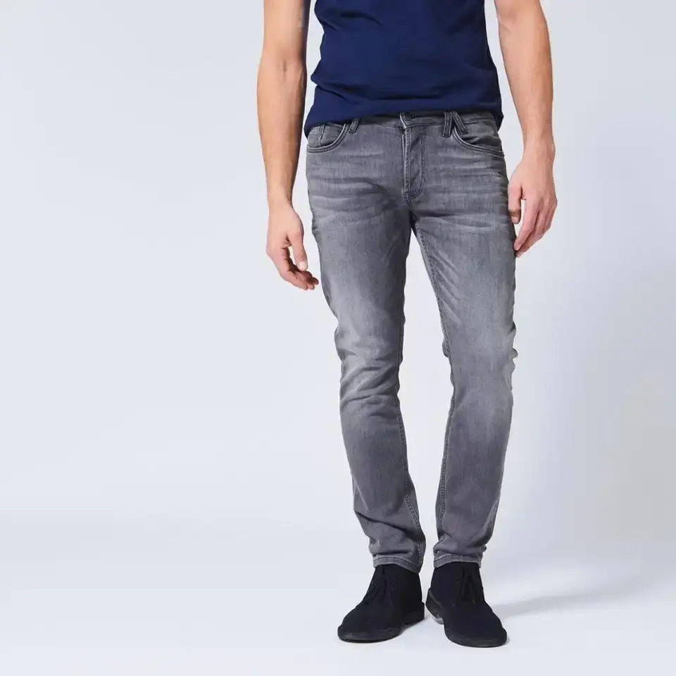 2013 moda uomo personalizzato Jeans Skinny pantaloni in Denim strappati/pantaloni in Denim abbigliamento Casual estivo per uomo