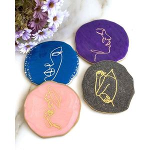 Modern iç mekanlar için canlı renkler ve büyüleyici desenler içeren sanatsal reçine altlıkları çok uygun fiyata - Product Image 1