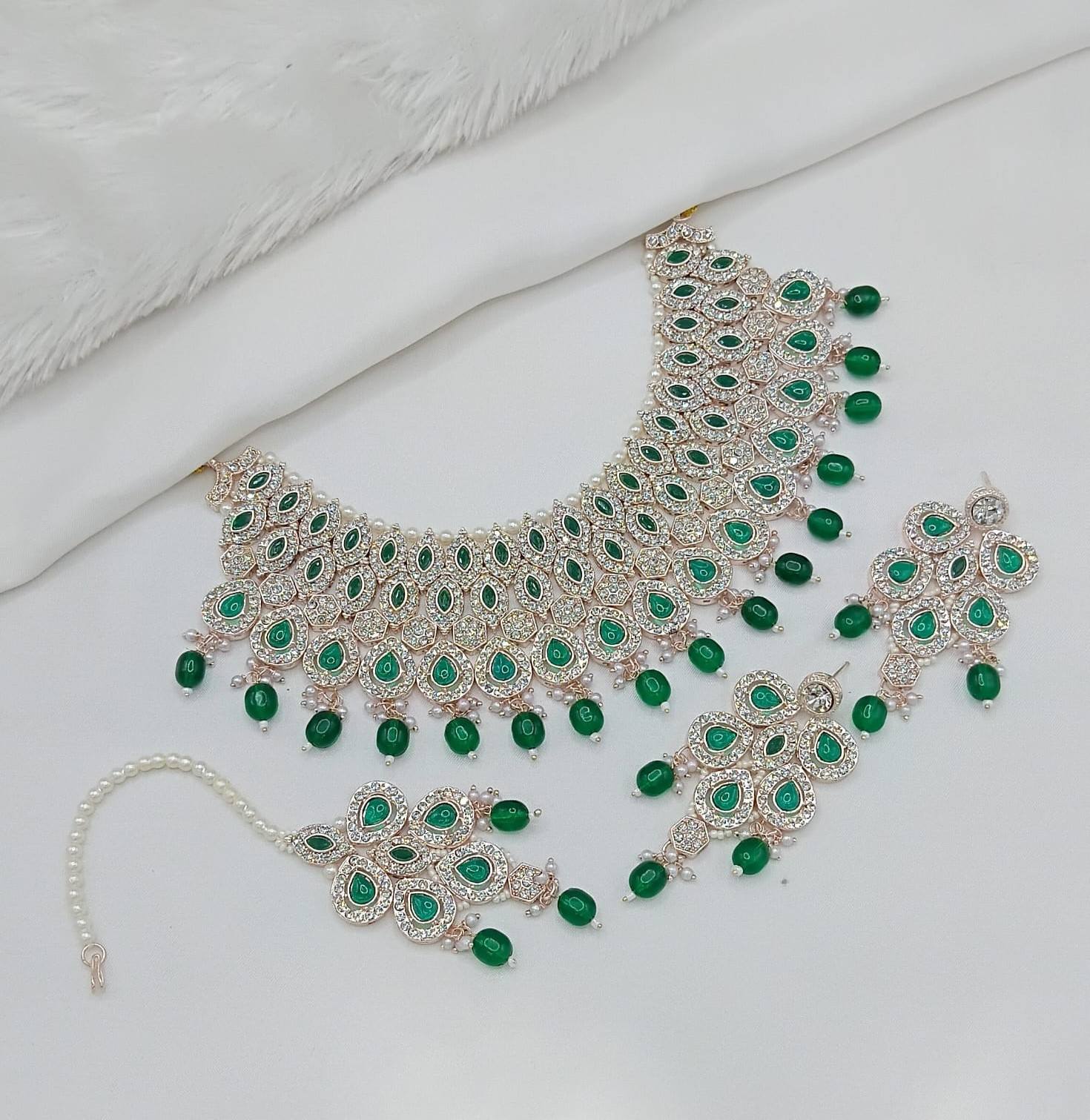 สีเขียว