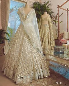 Bollywood tarzı Lehenga Choli iplik ve kağıt ayna çalışması Lehenga Choli düğün kıyafeti toptan fiyata - Product Image 2