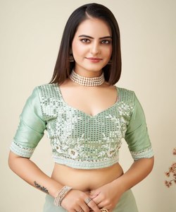Exklusive Surat Brautnetz Saree Kollektion mit einzigartigen Designs und Mustern für Brautboutiquen