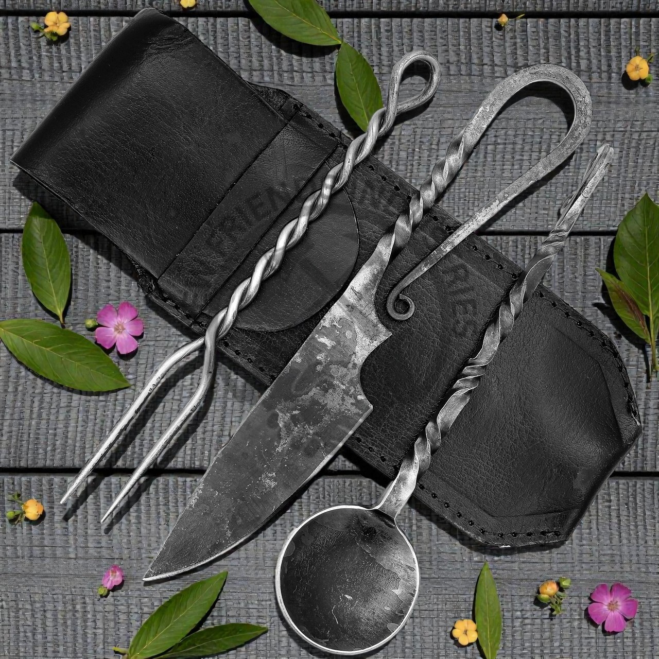 US$16