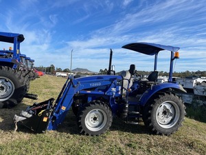 <strong>Foton</strong> <strong>Lovol</strong> 40HP Farm Tractor with Front Loader for Sale - Product Image 3