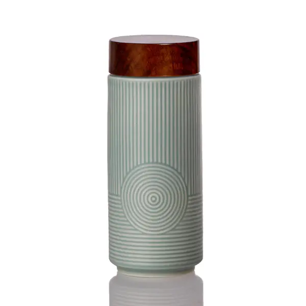 Acera Liven One Direction Tea Travel Mug Crafted with Beautiful Minimalist Designs Excellent Engraving Technique