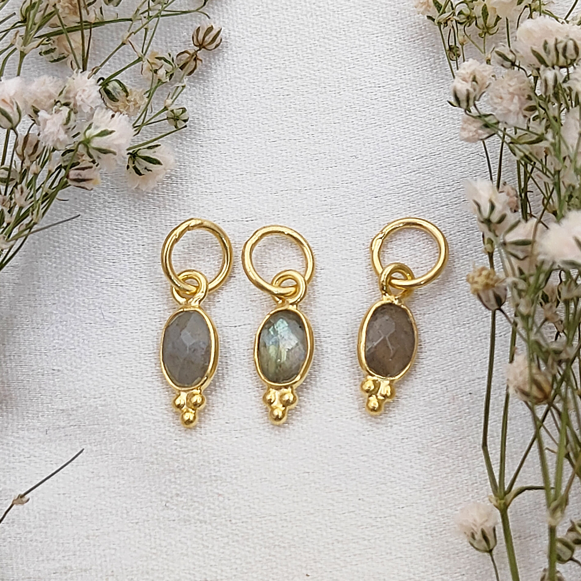 ลาบราโดไรต์