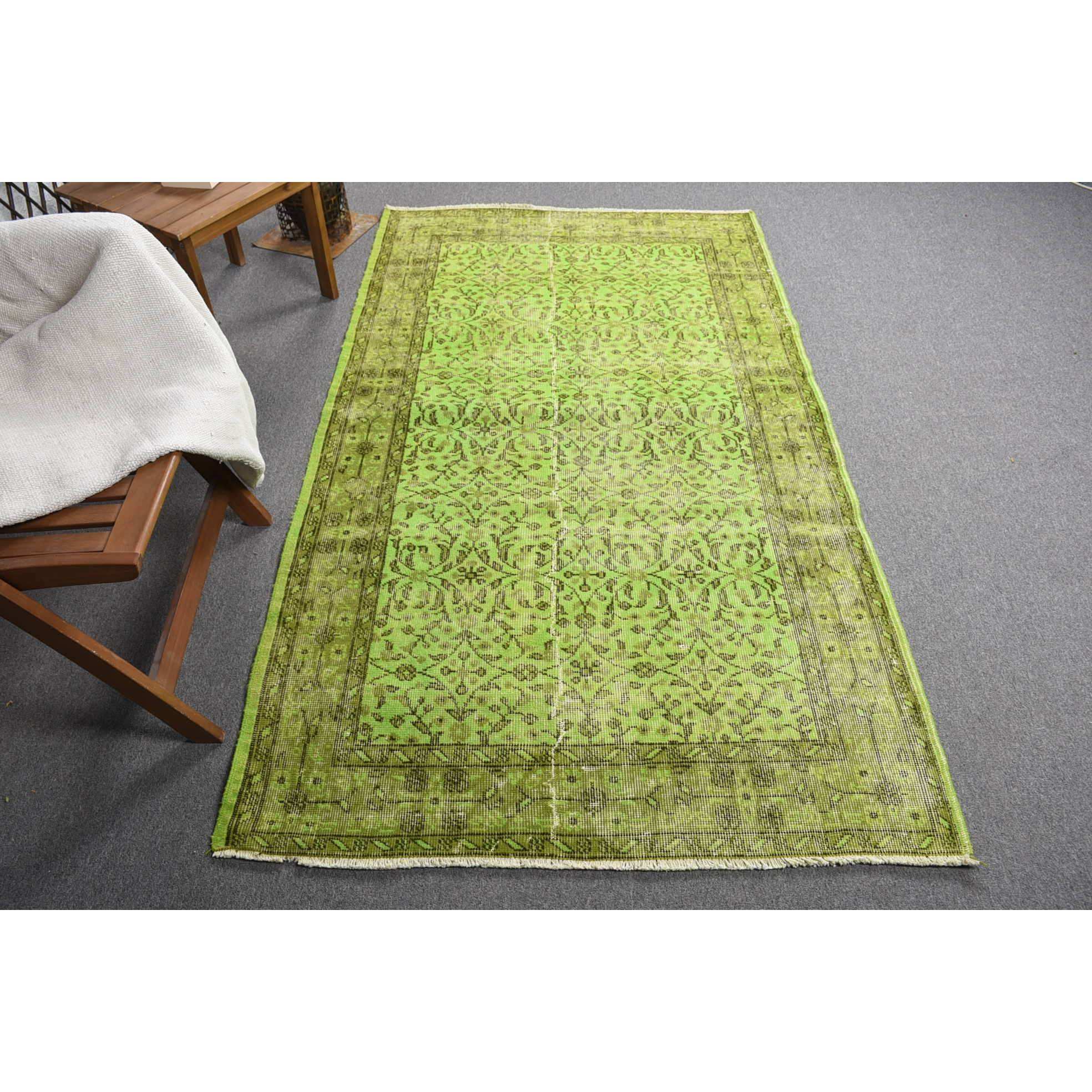 สีเขียว