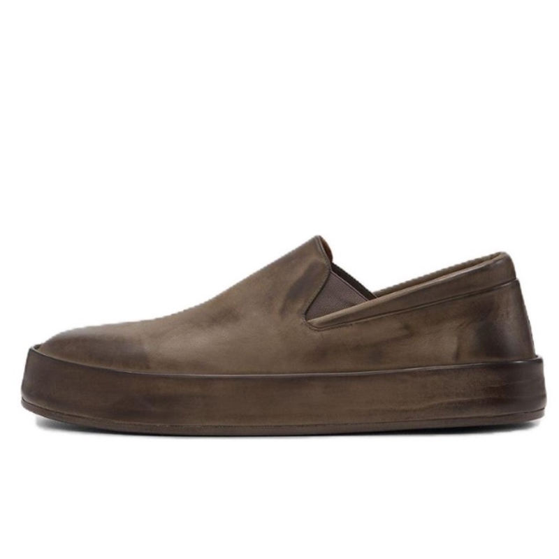 สีน้ำตาล