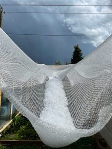 Hochwertiges hochfestes HDPE-Hagel netz für die Landwirtschaft Langlebig mit wind dichten Sonnenschutz funktionen Anpassbarer Schneid service - Product Image 3