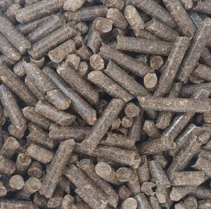 Satılık ahşap peletler çam ağacı pelet 6mm <span class=keywords><strong>15KG</strong></span> çanta EN Plus-A1 ahşap peletler