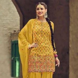 伝統的なパンジャブドレス女性用魅力的な白/黒/黄/赤Shalwar Kameez <span class=keywords><strong>Lehnga</strong></span> Choliパーティー用OEM利用可能