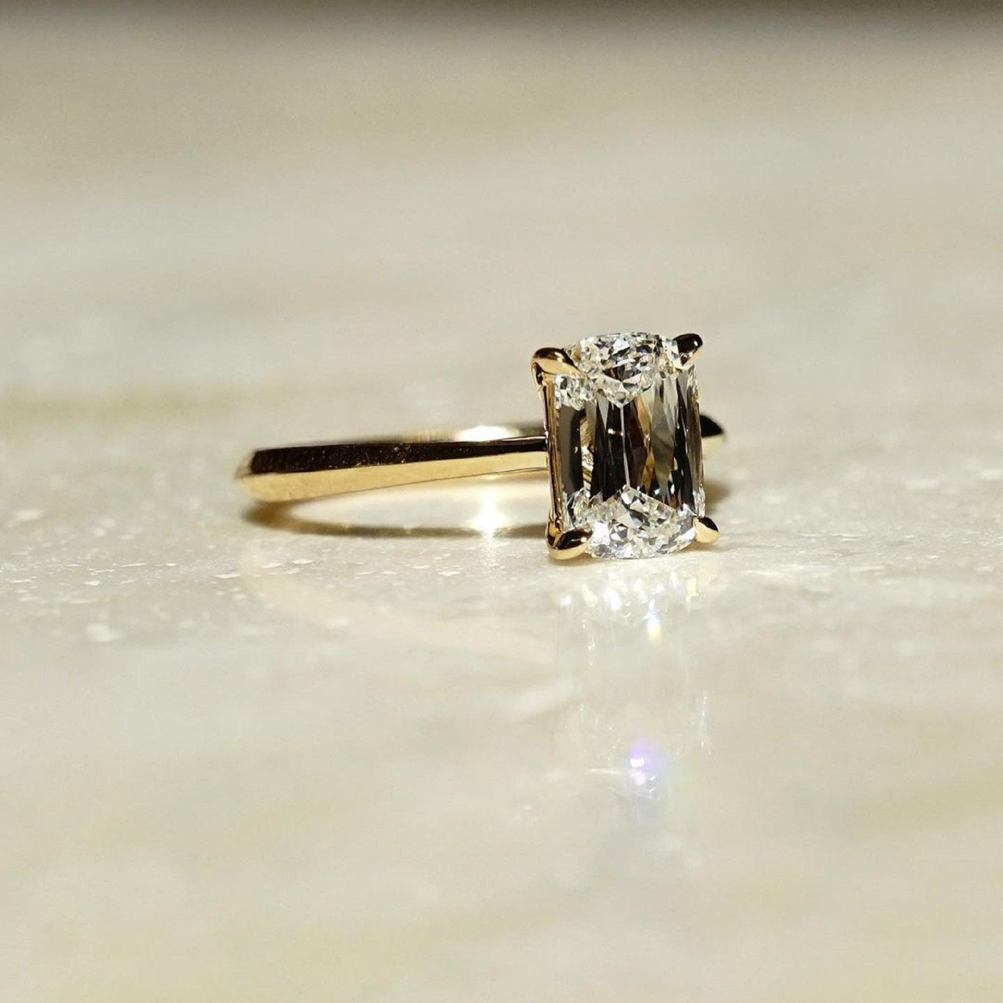 สีเหลืองทอง