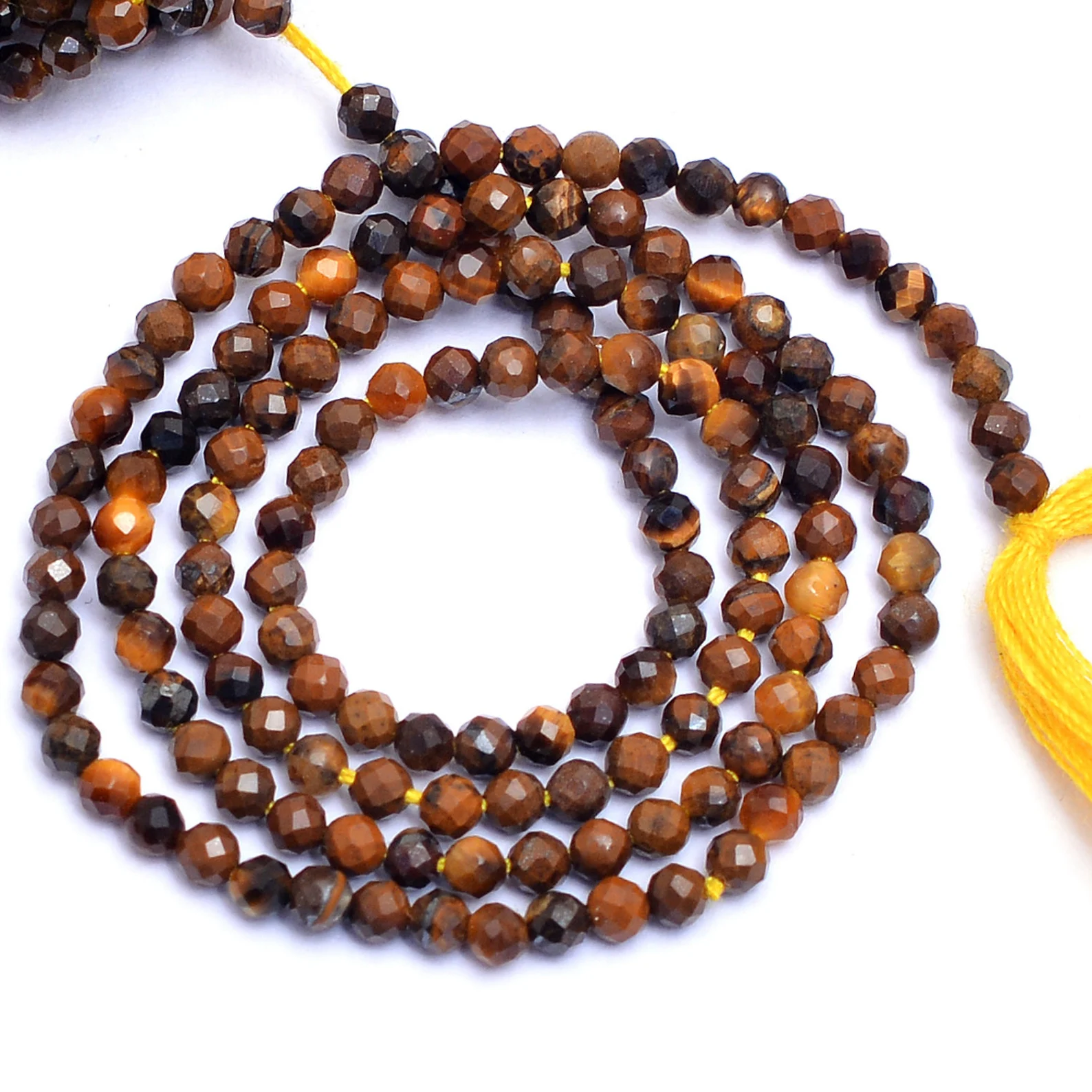 สีเหลือง