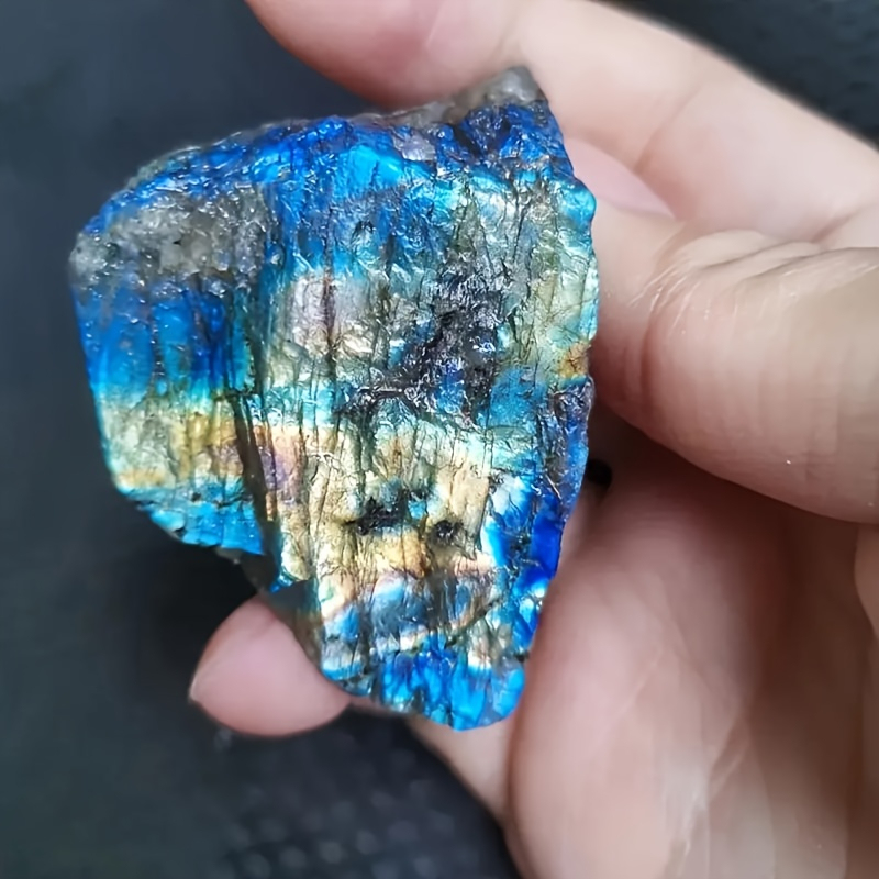Stronger flash labradorite raw stone