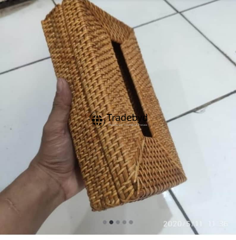 Available in different Colors