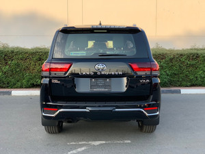 FULL OPTION (LHD) TOYOTA LAND CRUISER LC300 VXR 2022 BLACK