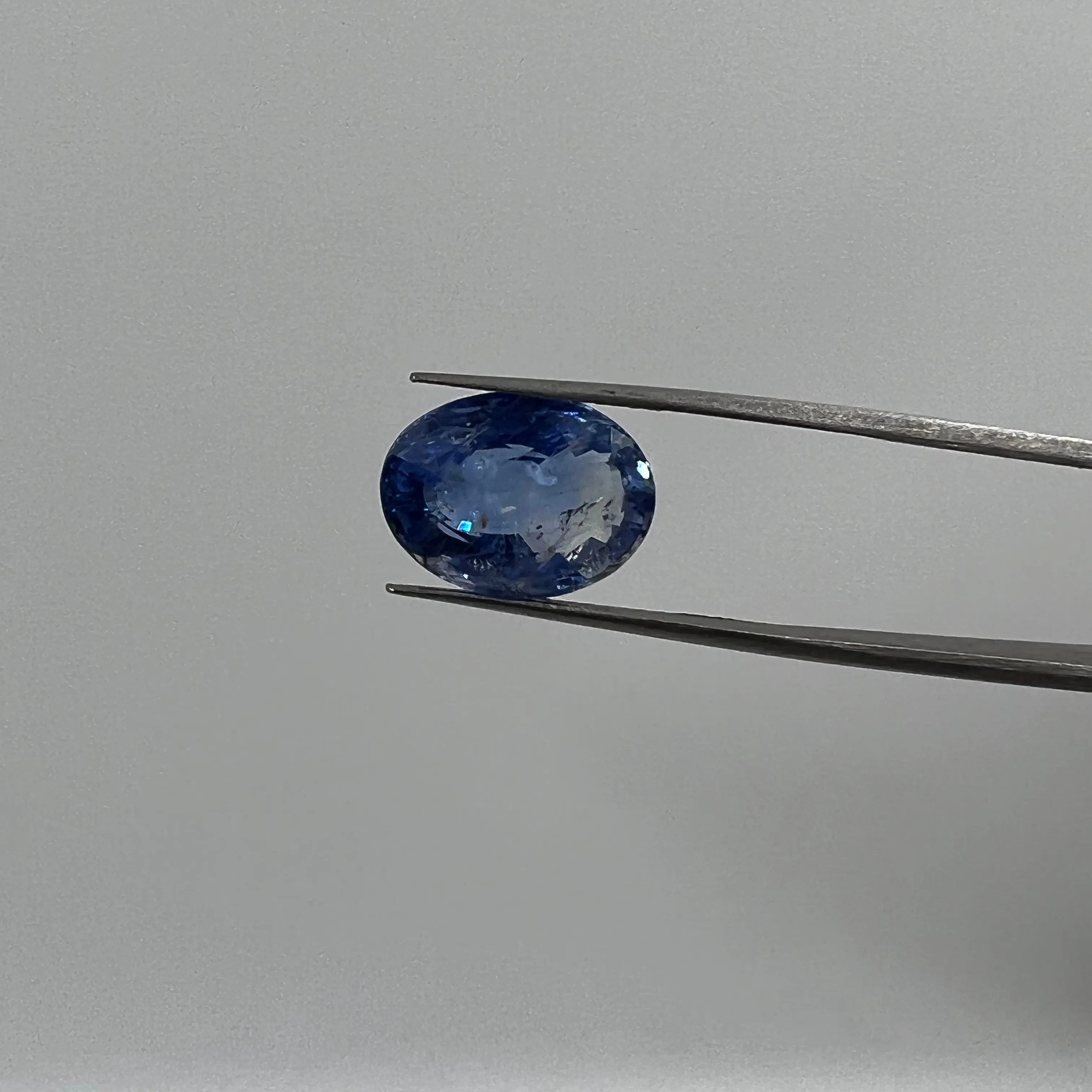 100% Natural Ceylon Blue Sapphire Oval Cut Gemstone 7.58 carats precious stone