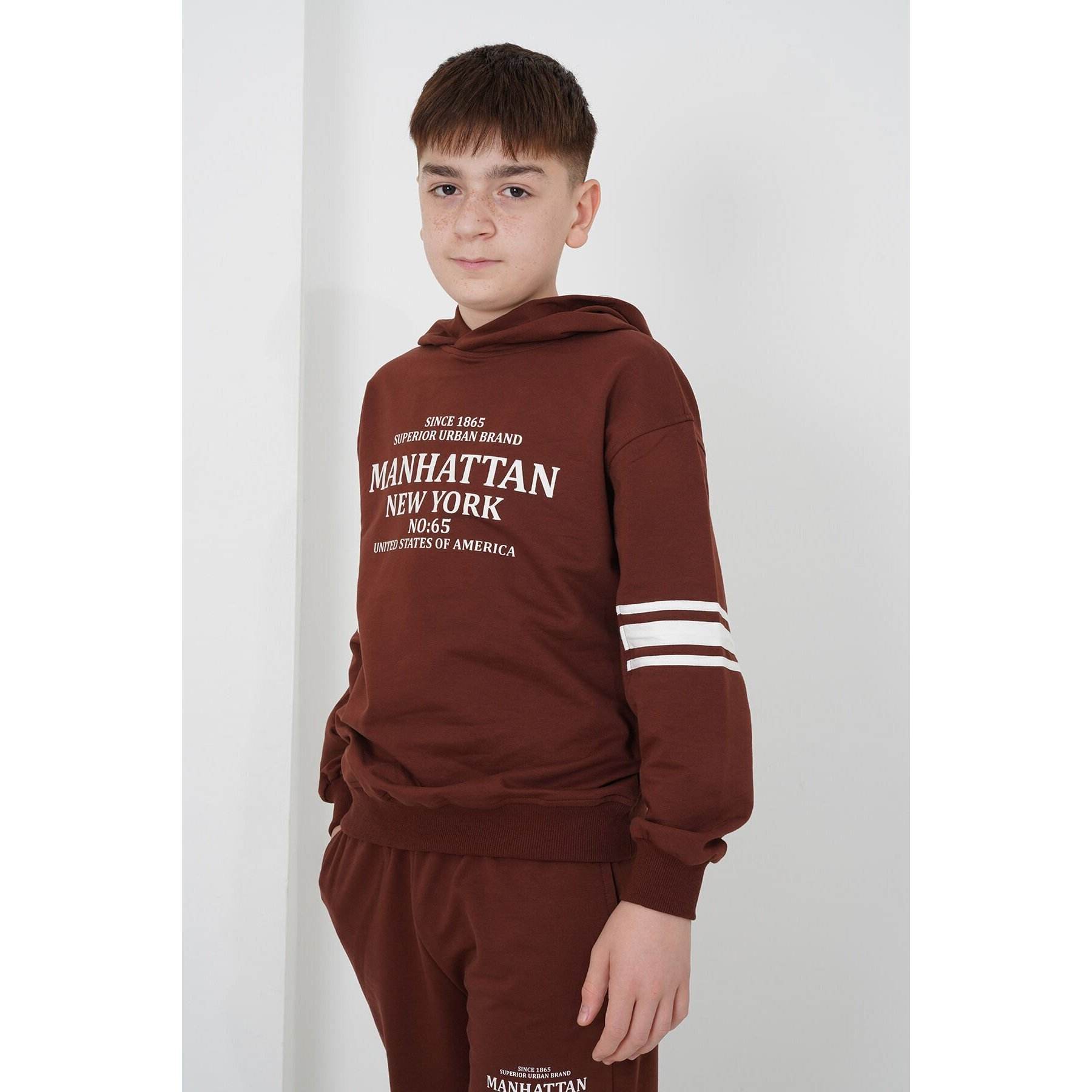 สีน้ำตาล