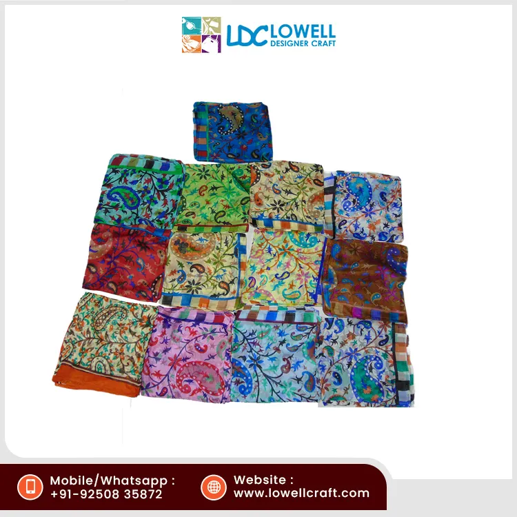 Indischer Lieferant beste Qualität 100 % Seidenschal individueller Druck Seidenwickel quadratischer Schal für Damen digitaldruck verfügbar zu niedrigem Preis