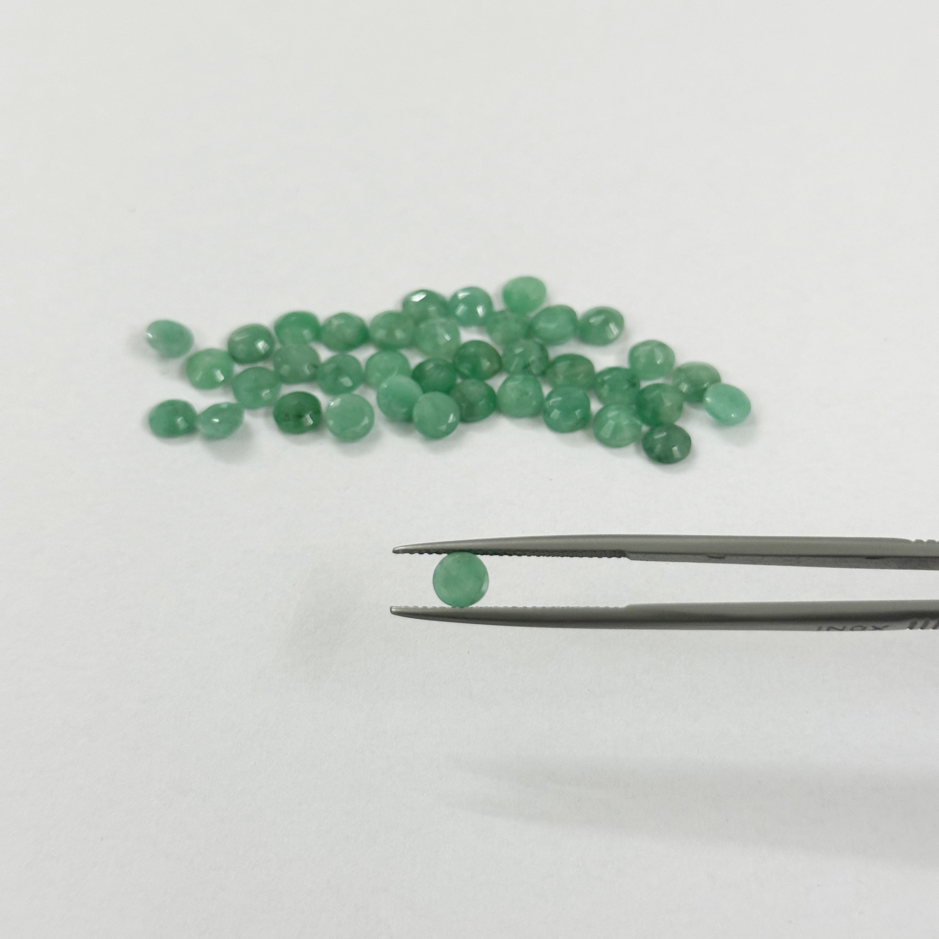 สีเขียว