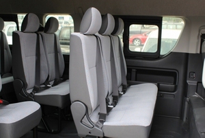 Toyota Hiiace 2021 yüksek çatı otomatik şanzıman Euro 3 emisyon standardı ile kullanılan ve benzin yakıtlı satılık