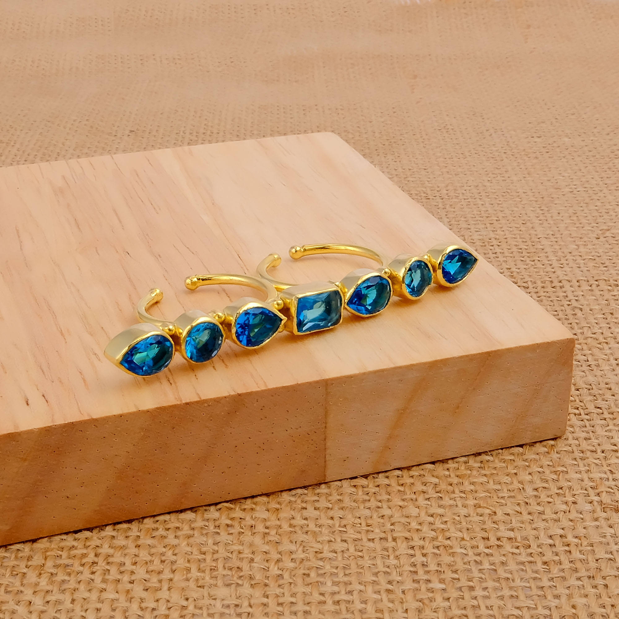 ควอตซ์บุษราคัมสีฟ้า