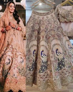 Elegante Lehenga Choli moda indio pakistaní codificación lentejuelas corte trabajo y máquina trabajo de perlas fijas con Cancan & Canvas Patta