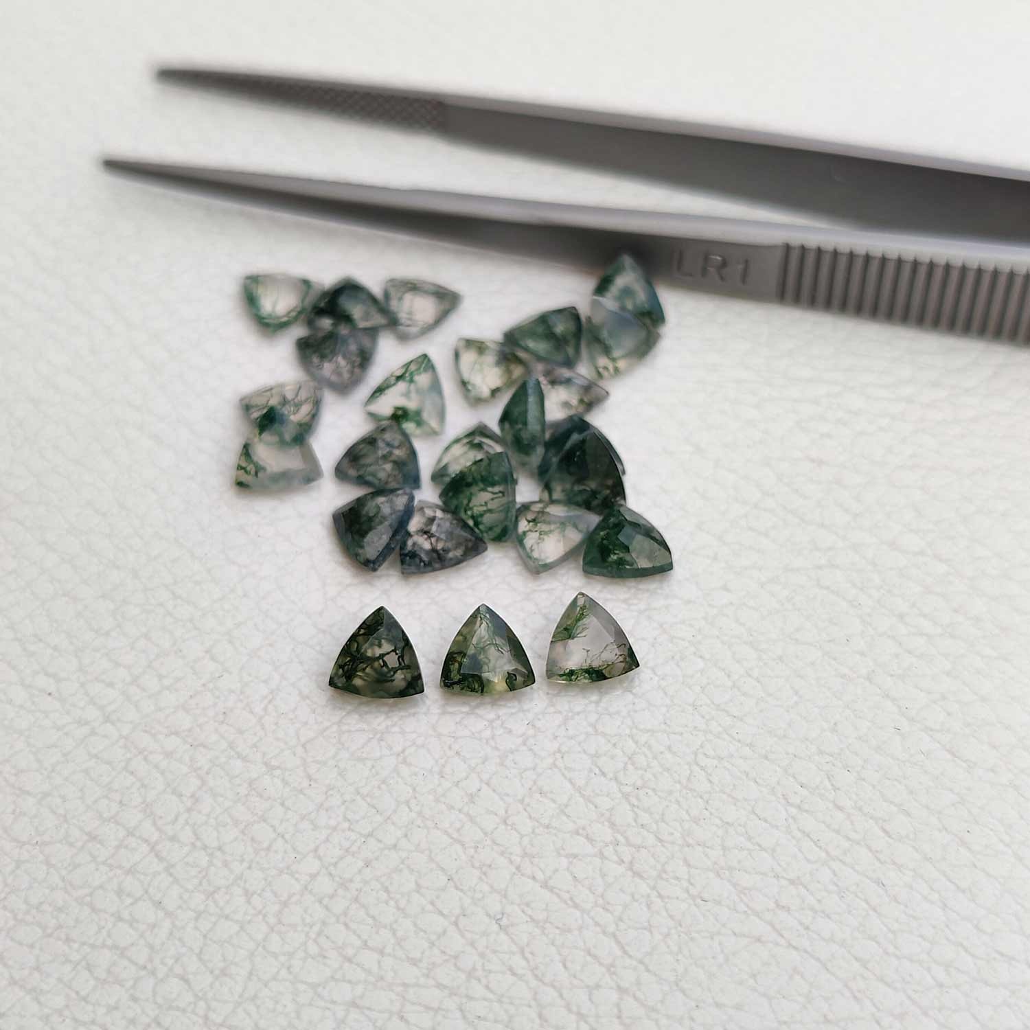 สีเขียว